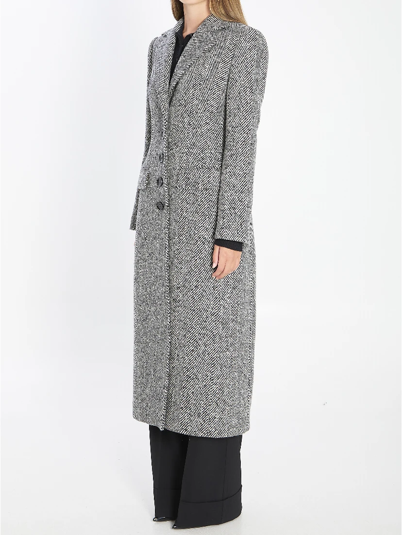 Single-breasted coat