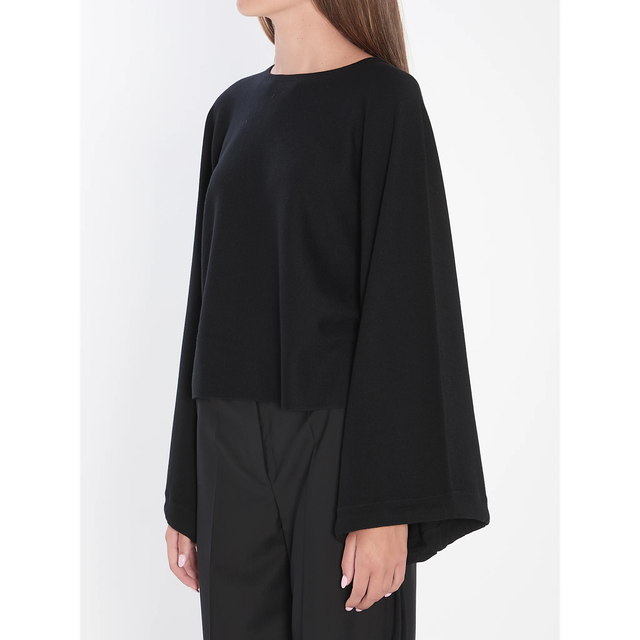 Sweater in fine wool yarn