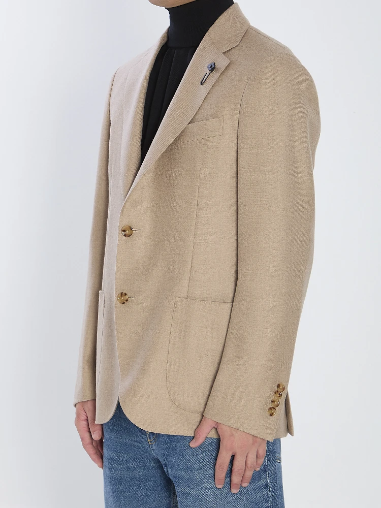 Single-breasted cashmere jacket alternative
