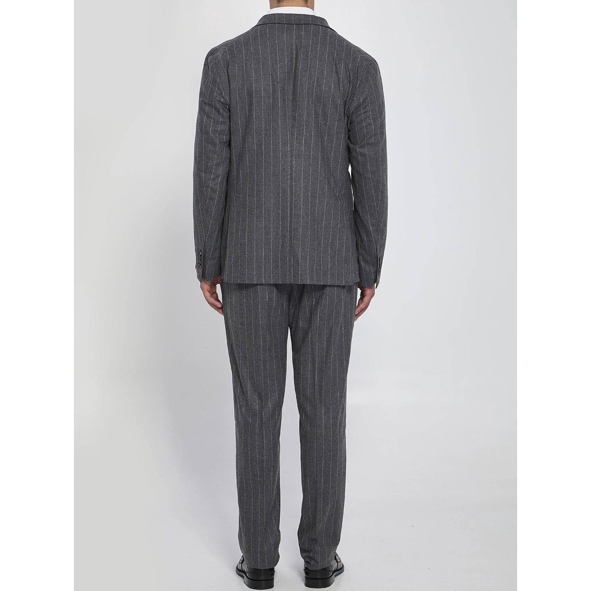 Single-breasted flannel suit