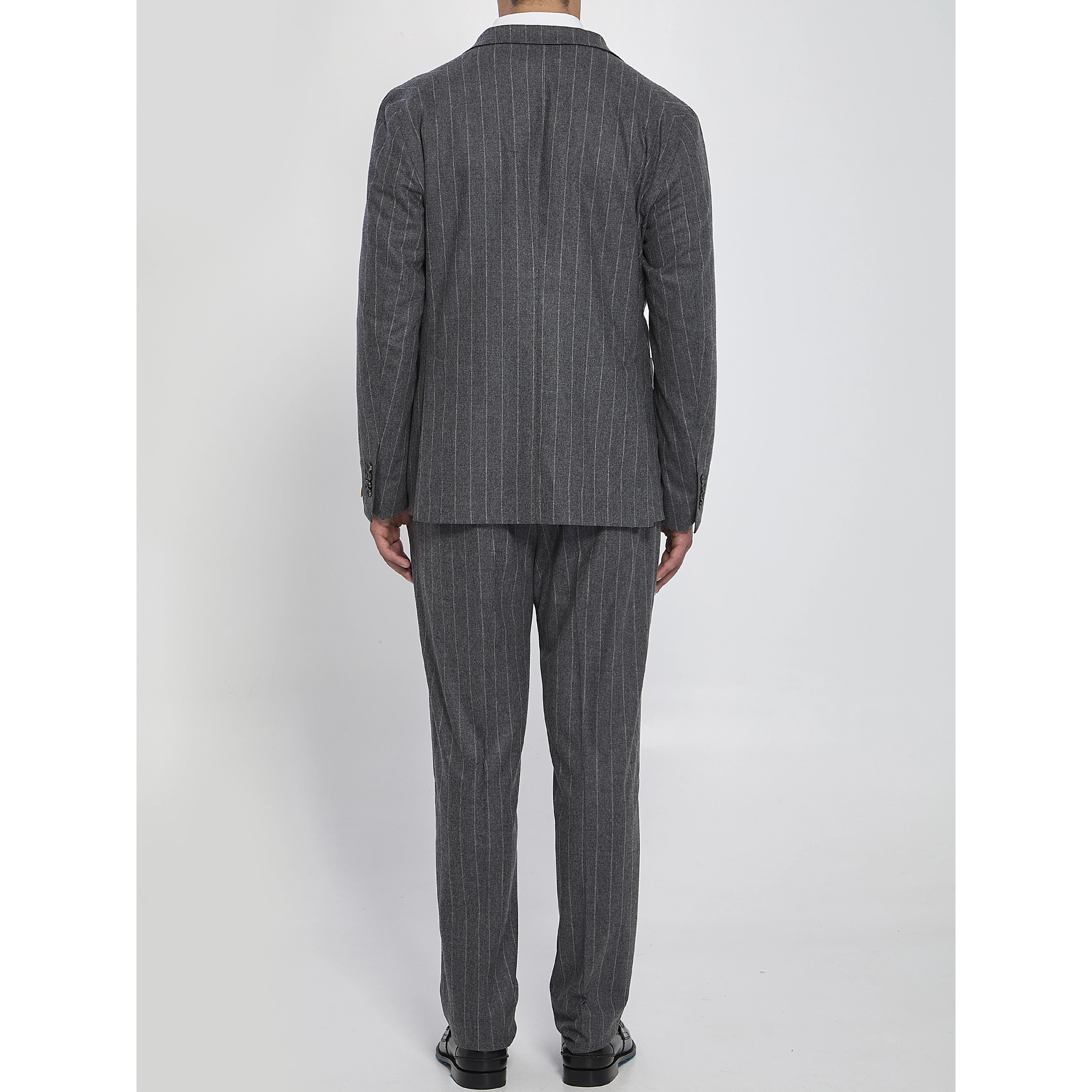 Single-breasted flannel suit