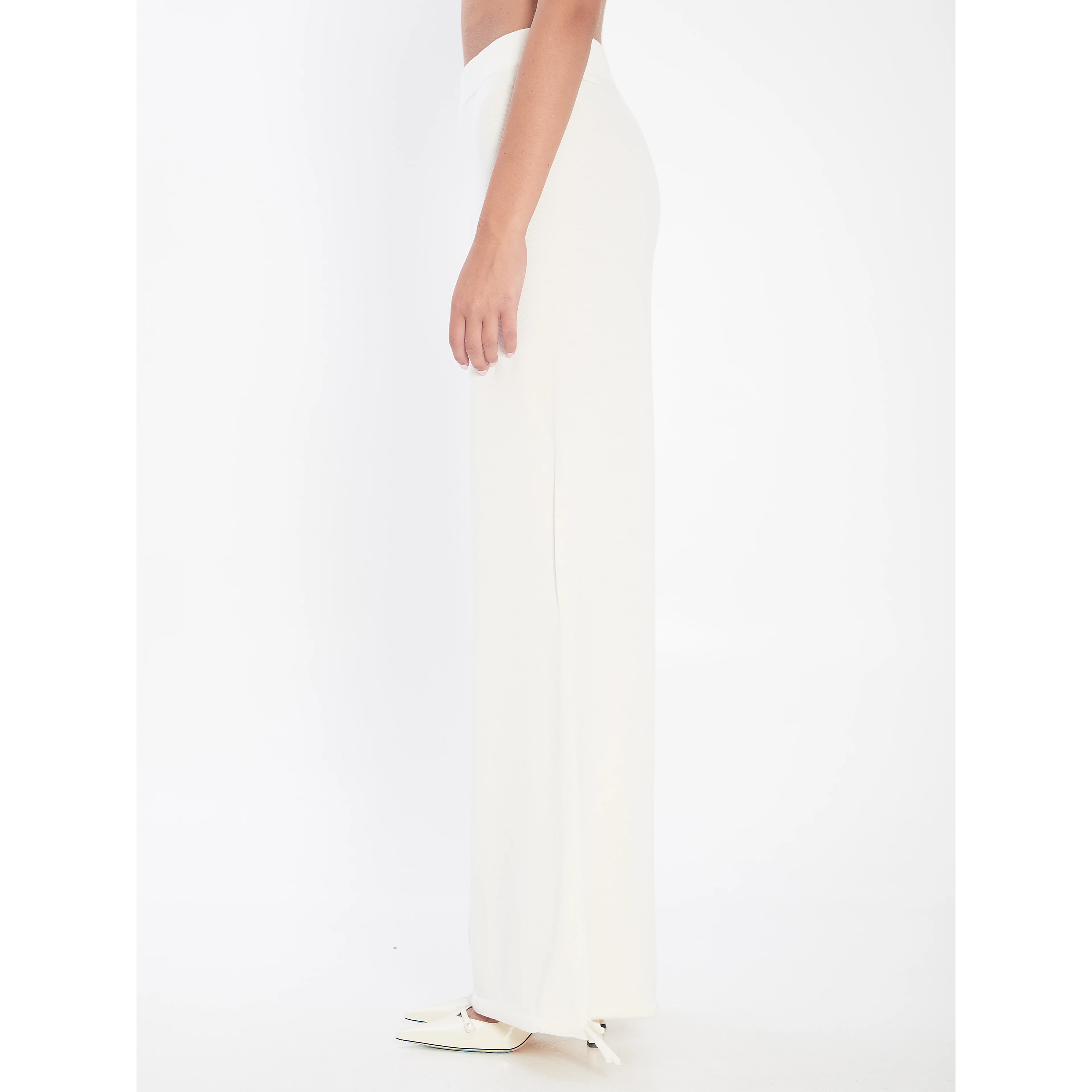 Trousers in wool yarn