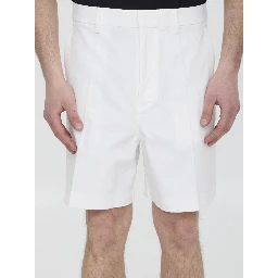 Bermuda shorts with V Detail