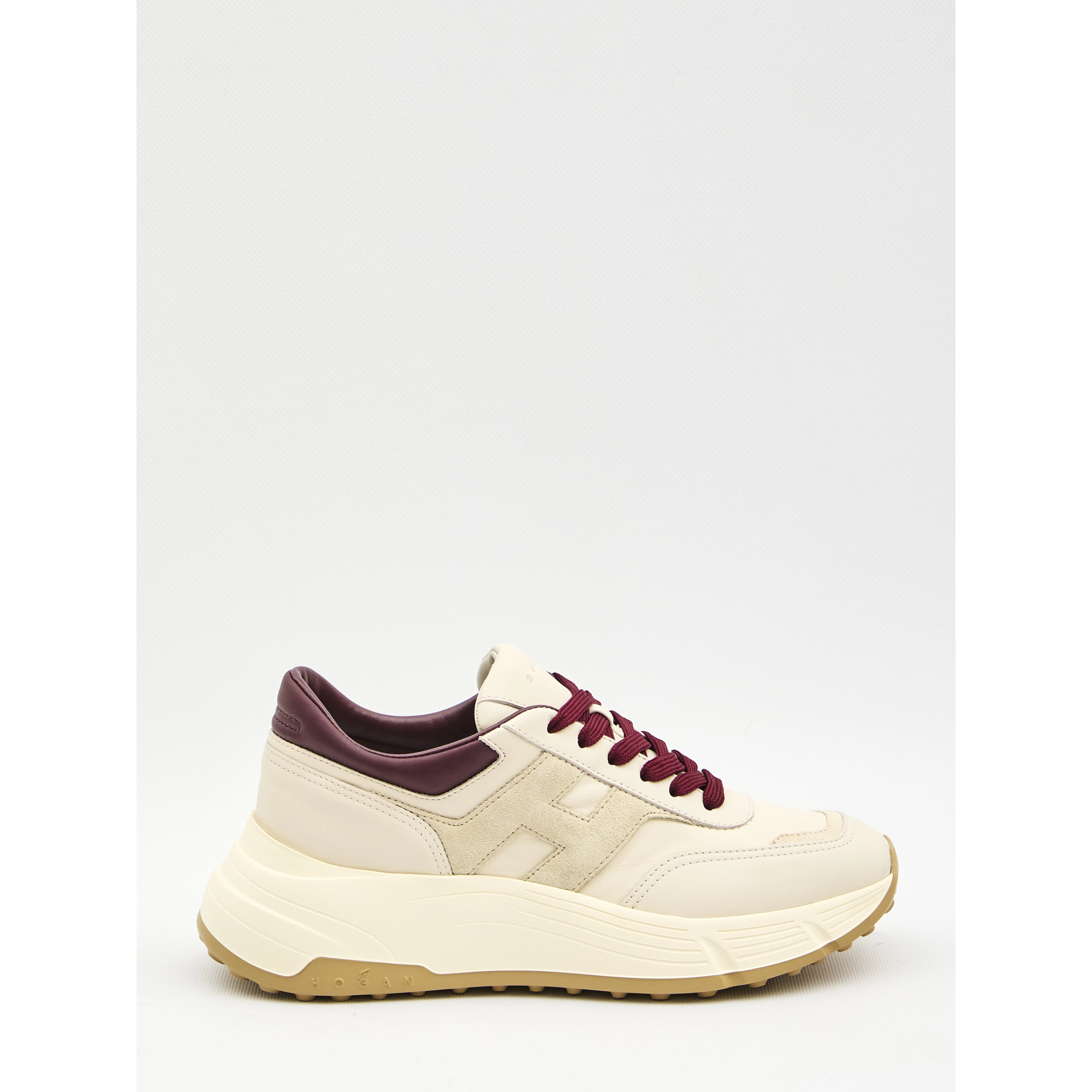 H669 sneakers