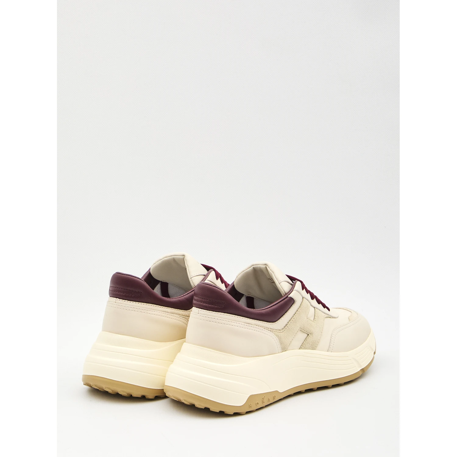 H669 sneakers