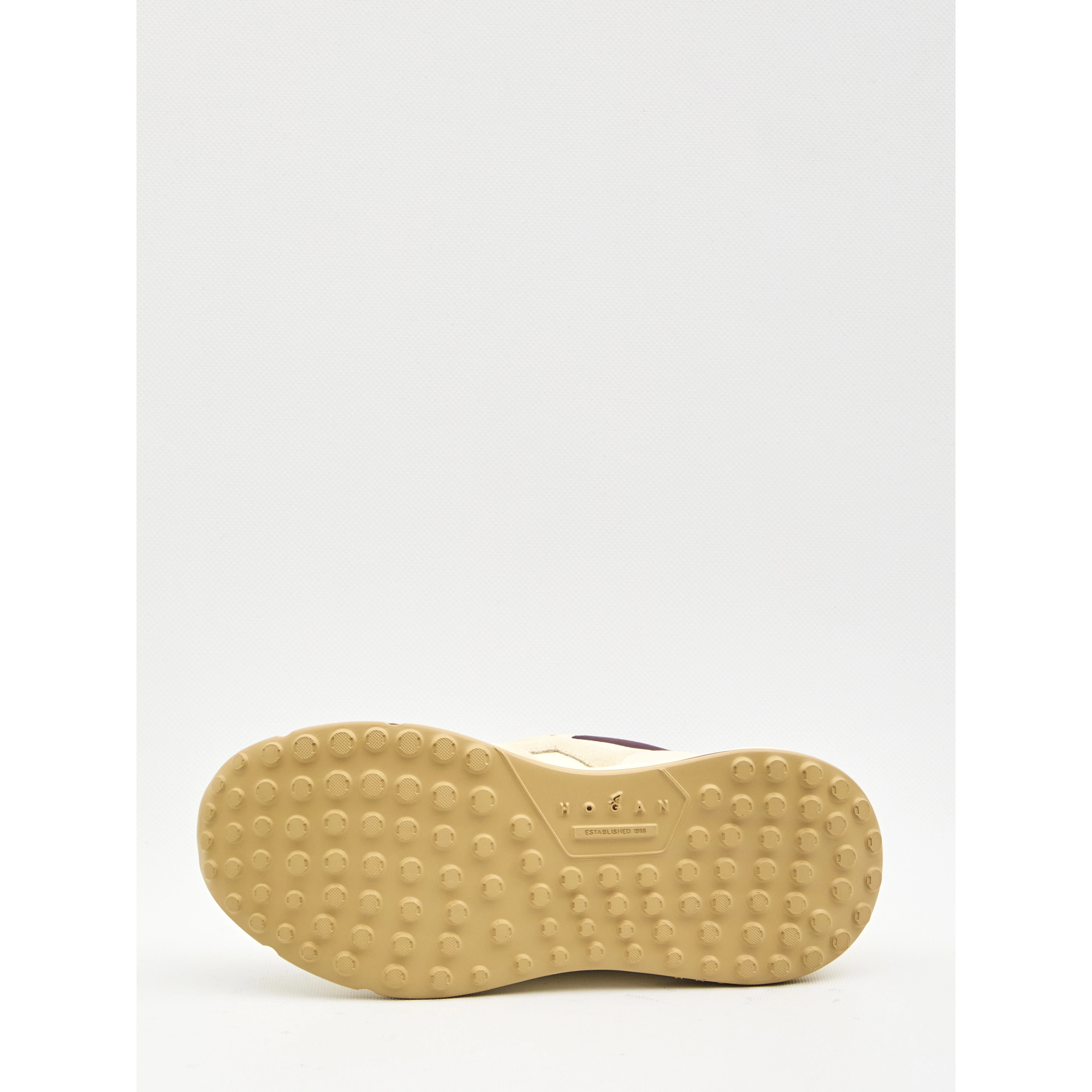 H669 sneakers