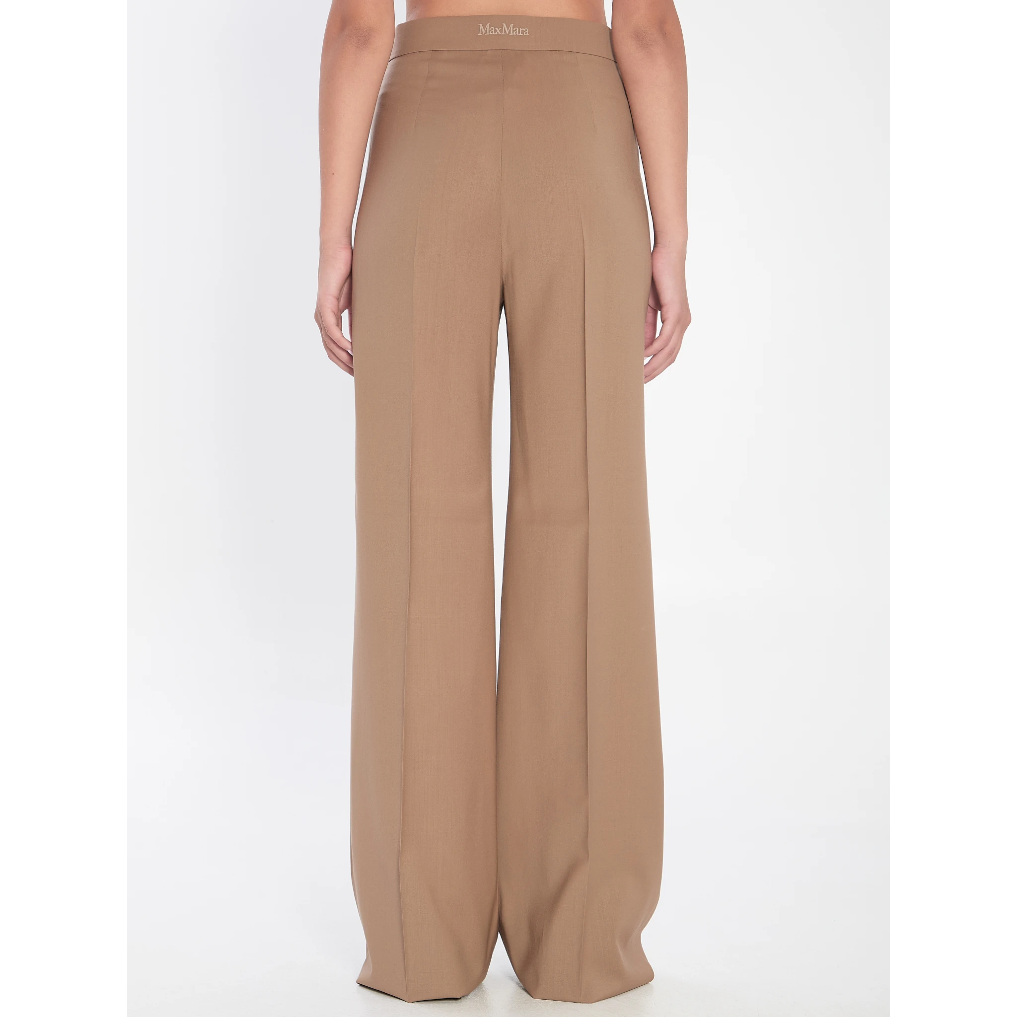 بنطلون بقصة مستقيمة من الصوف الخفيف