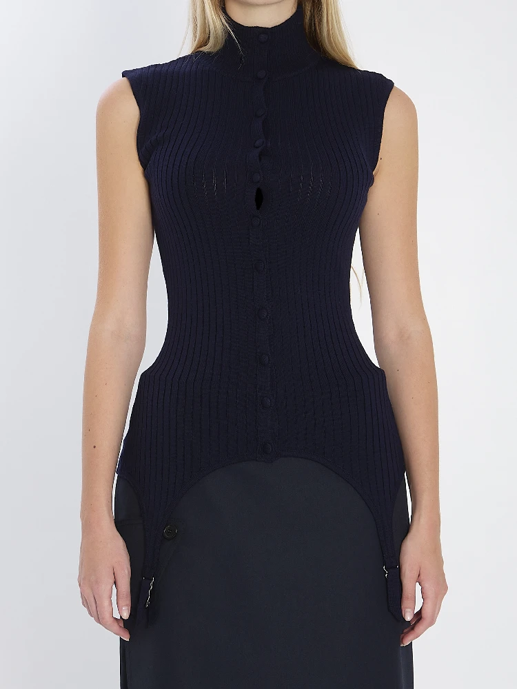 Top with lingerie garter