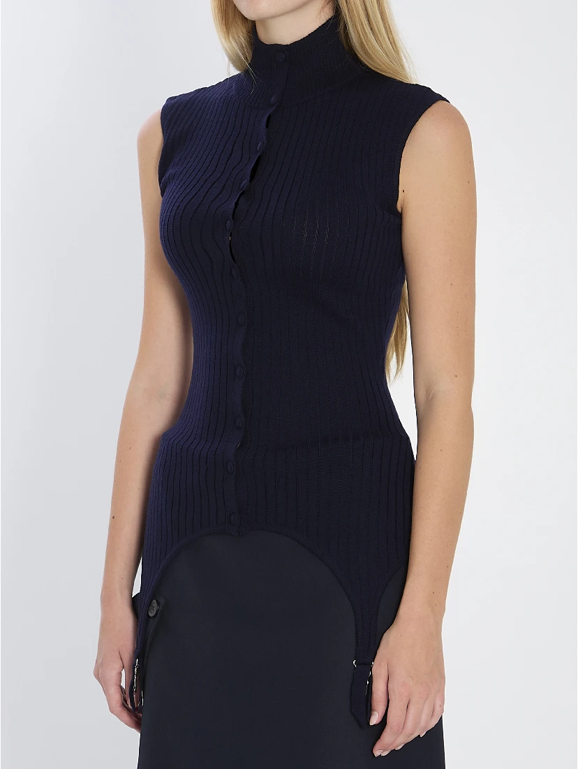 Top with lingerie garter