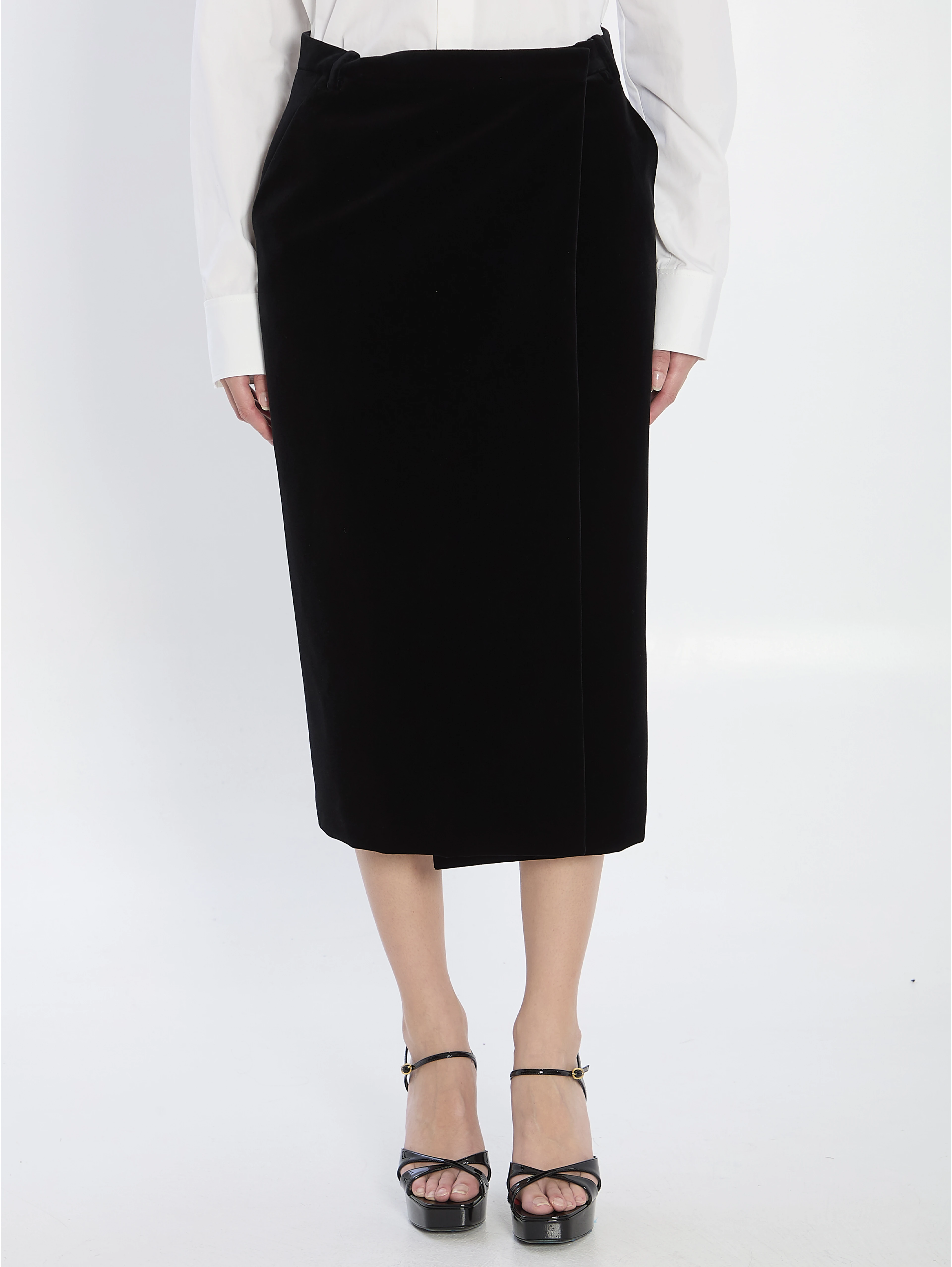 Wrap skirt in velvet