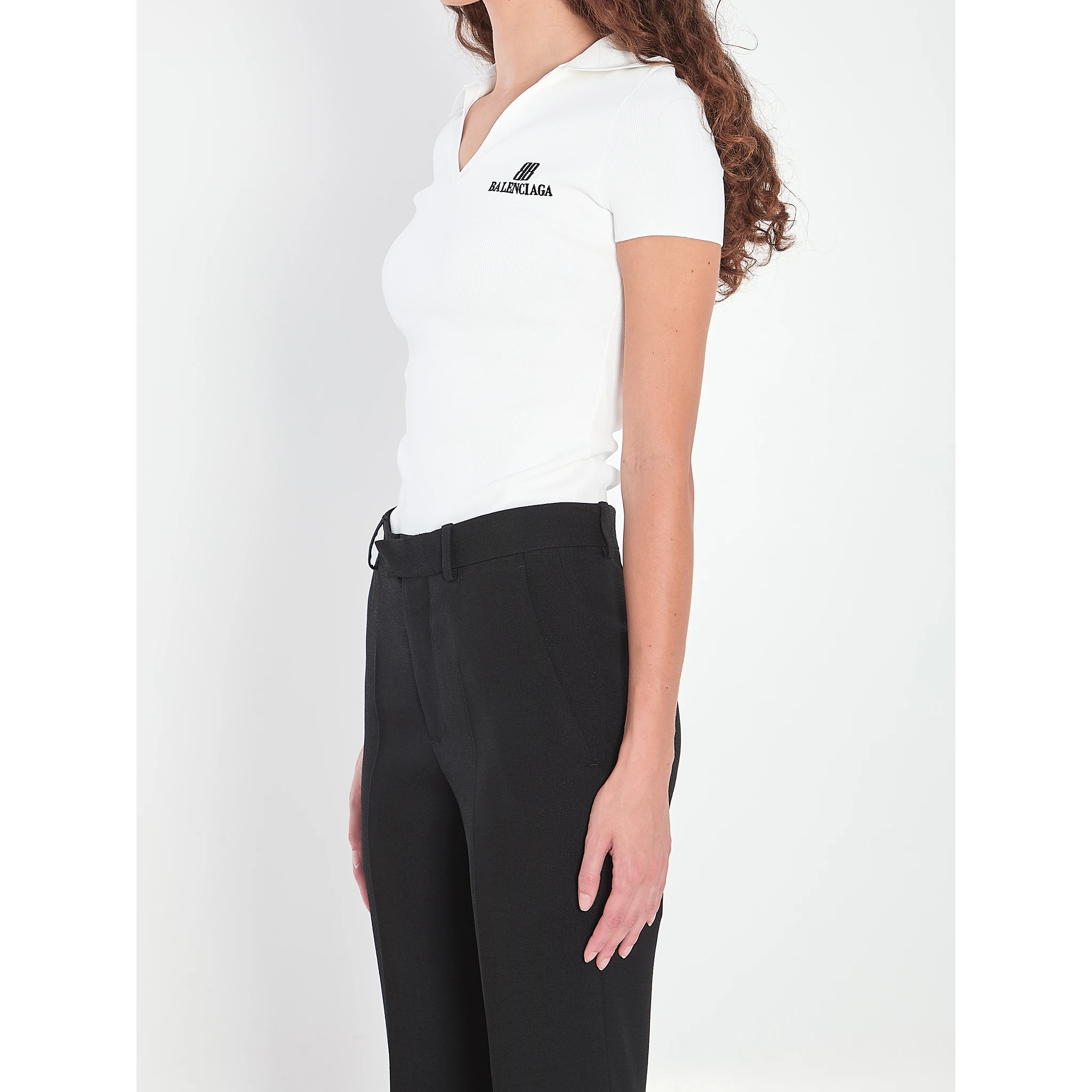 T-Shirt with V-neckline