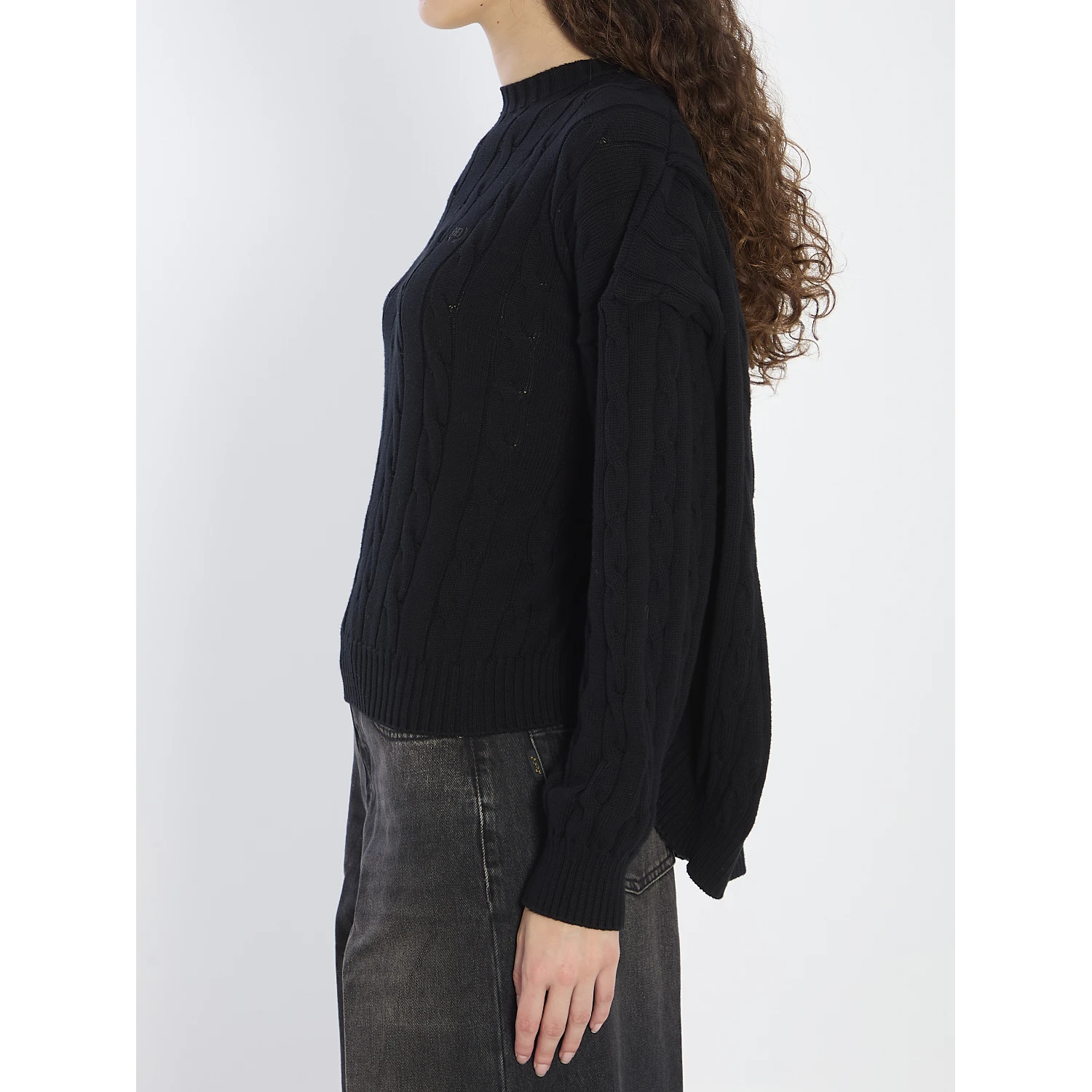 Sweater with logo