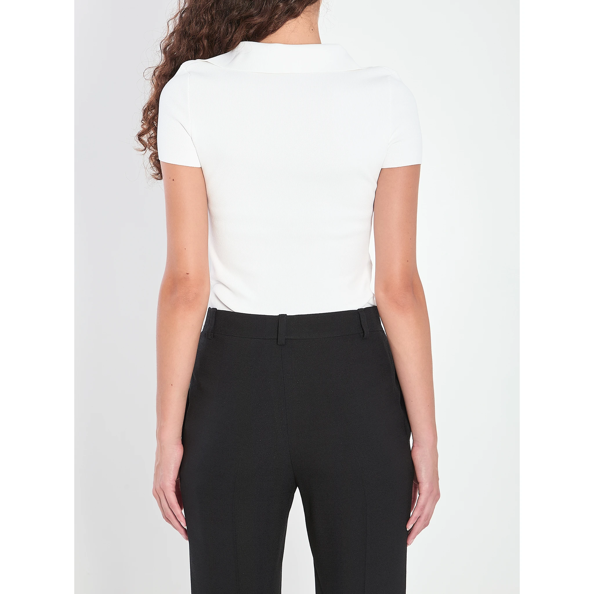 T-Shirt with V-neckline