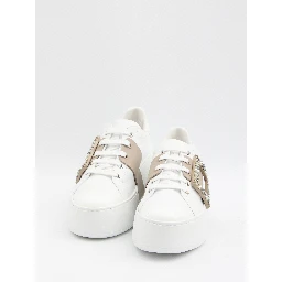 Viv' Skate sneakers in leather




Chiedi a ChatGPT