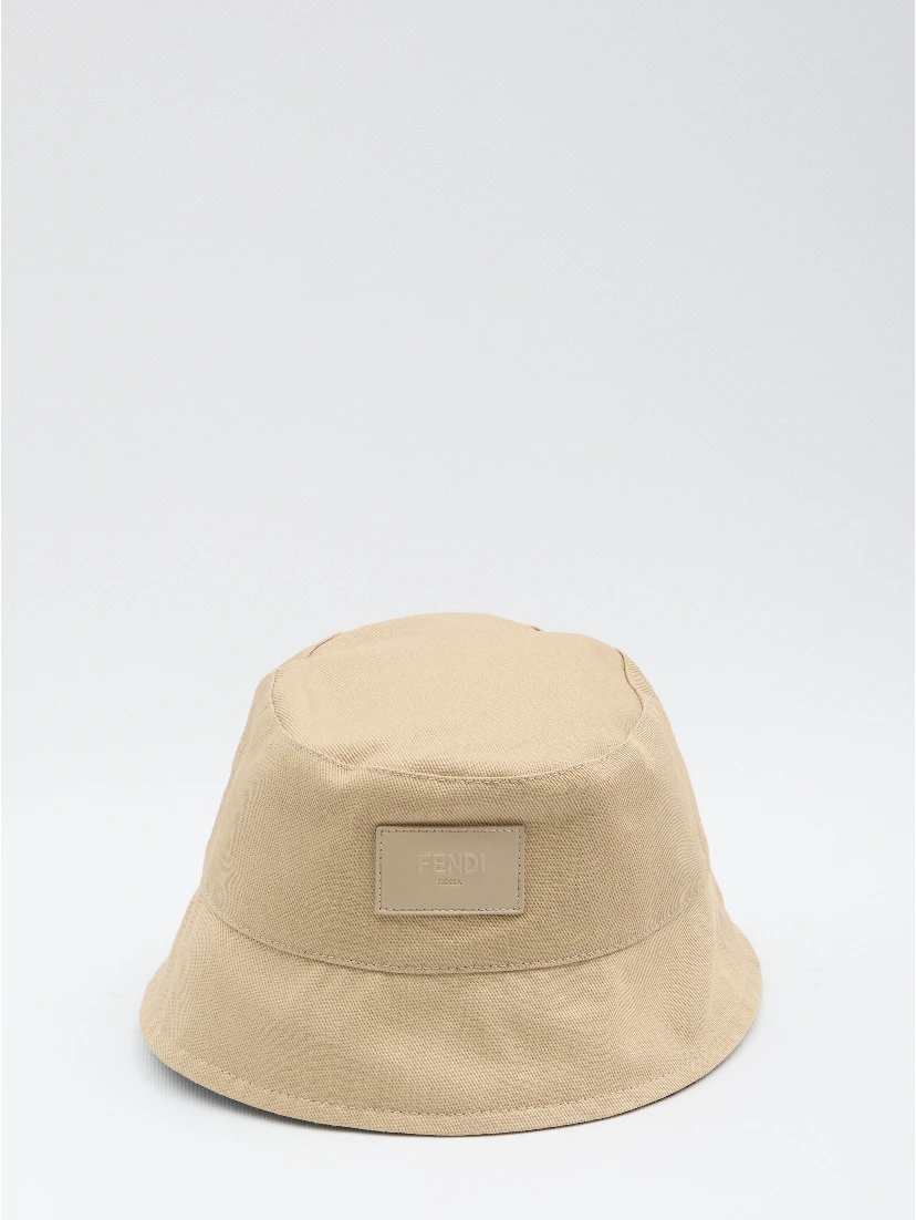 Beige bucket hat
