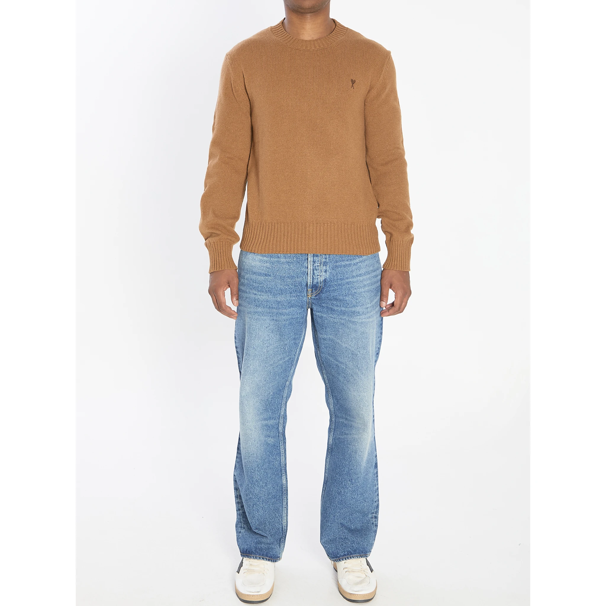 سترة برقبة دائرية من تصميم Ami de Coeur