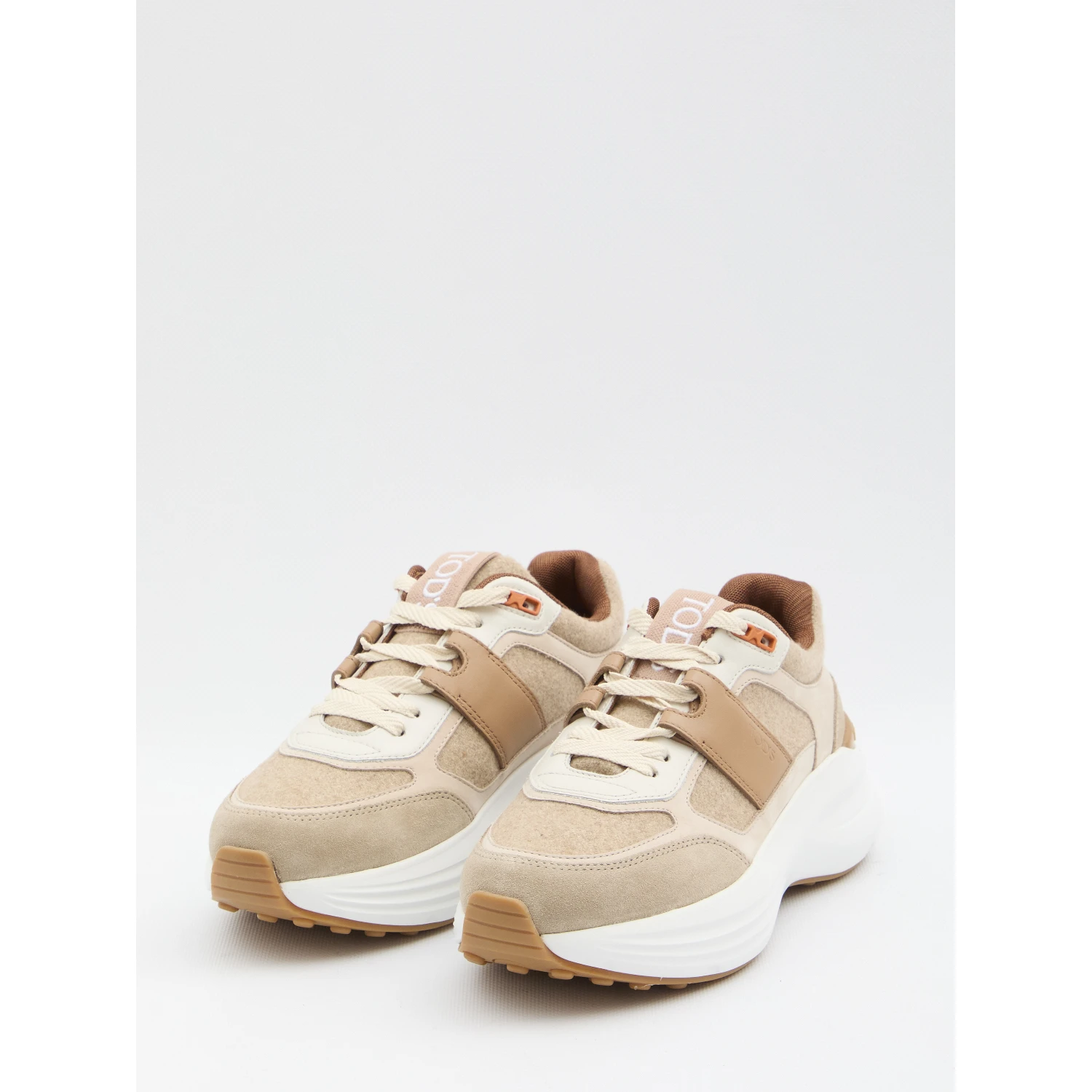 Sneakers in fabric and suede leather
