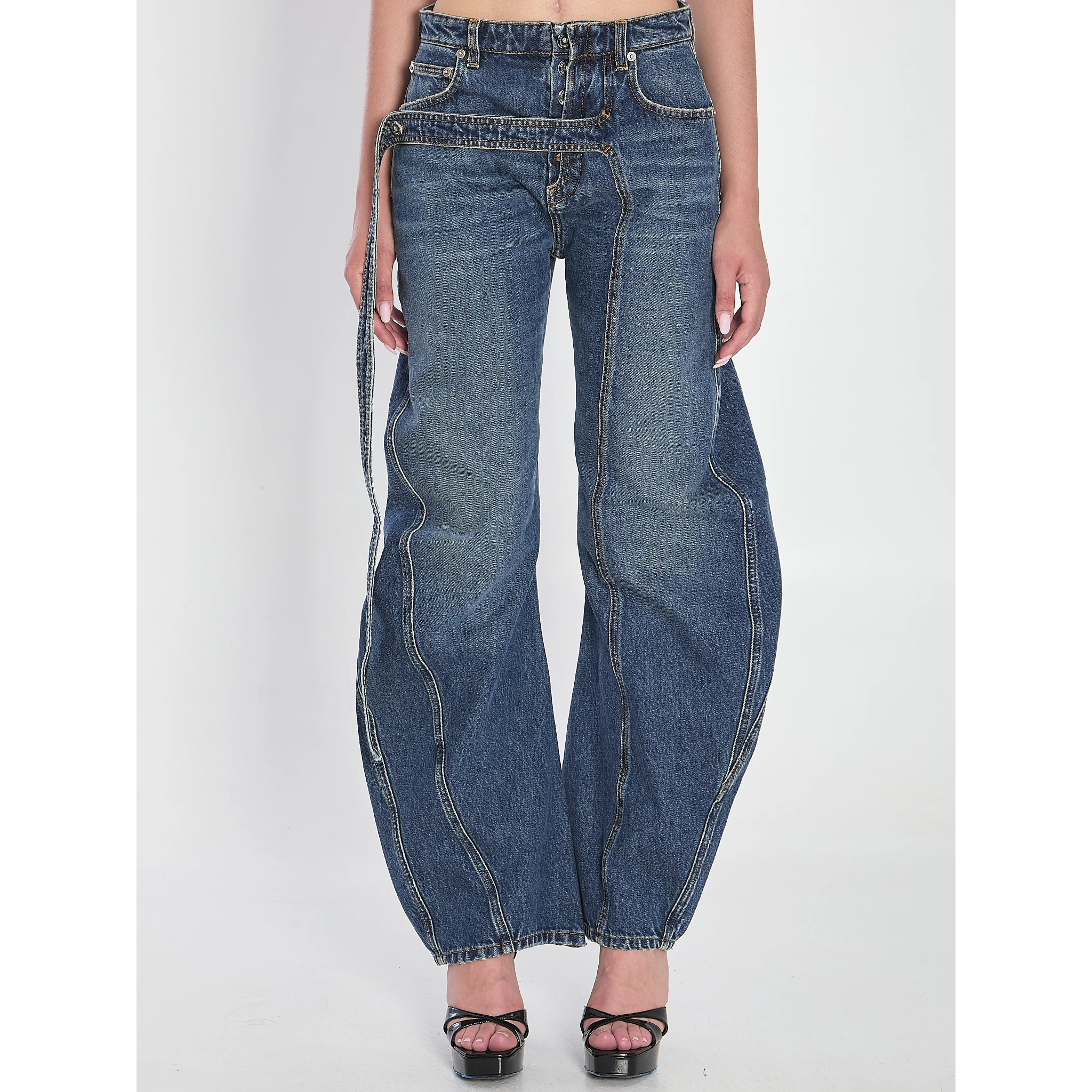 Strap jeans in denim