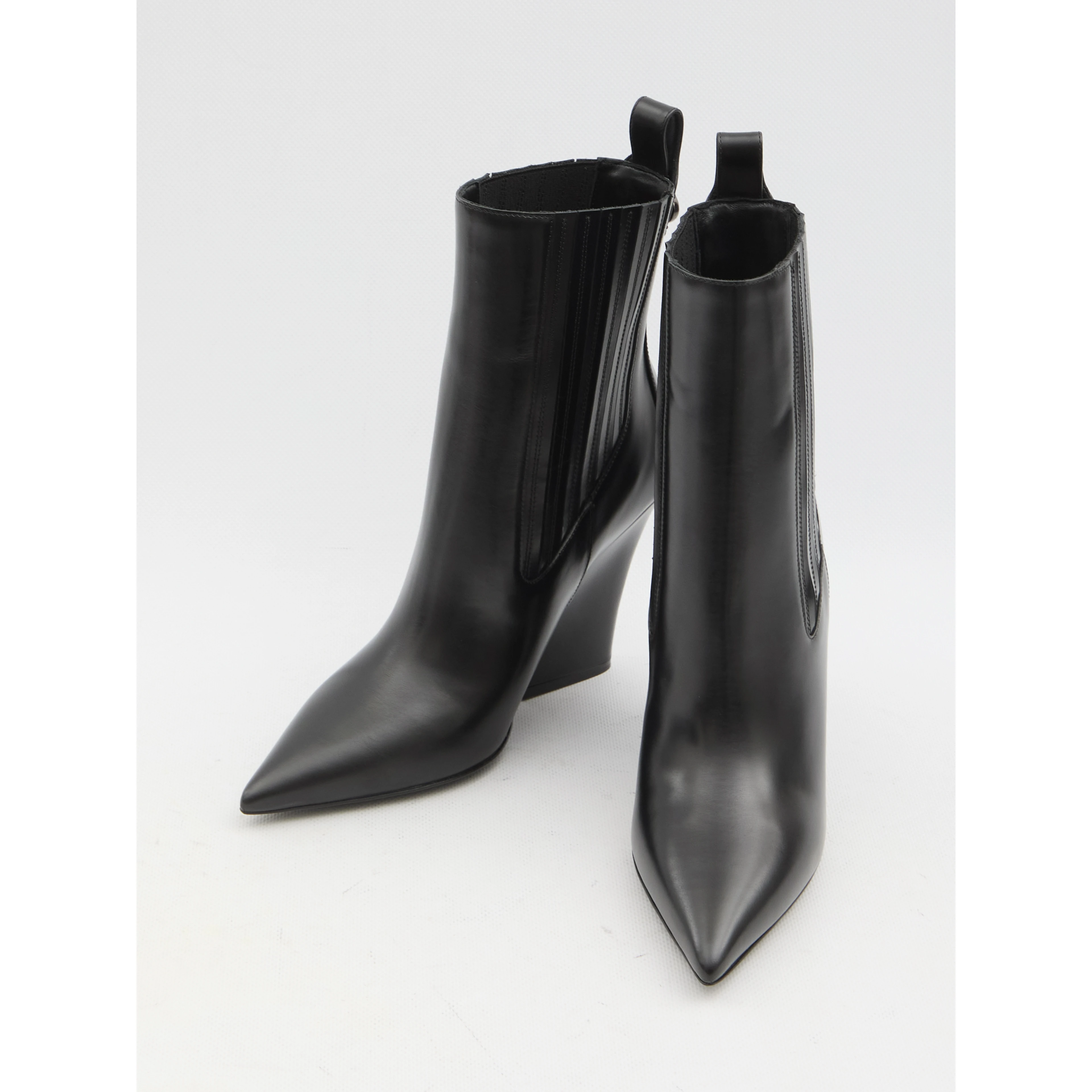 VLogo Lockette booties