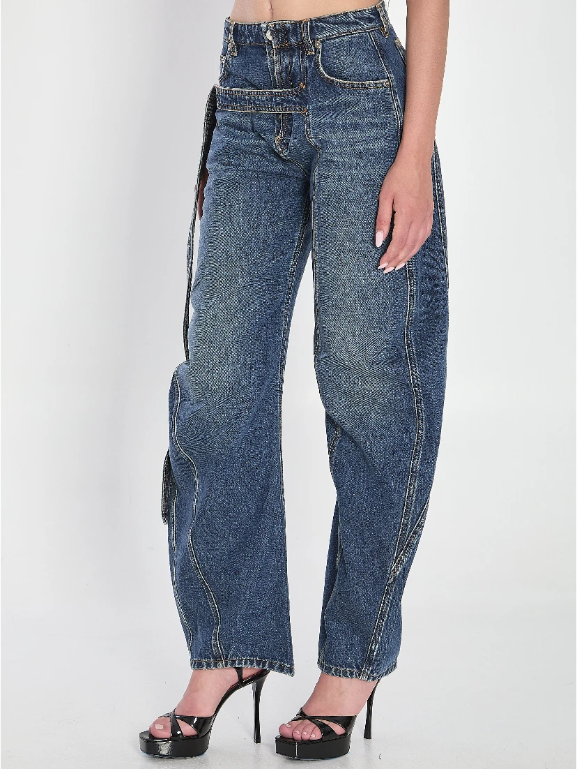Strap jeans in denim