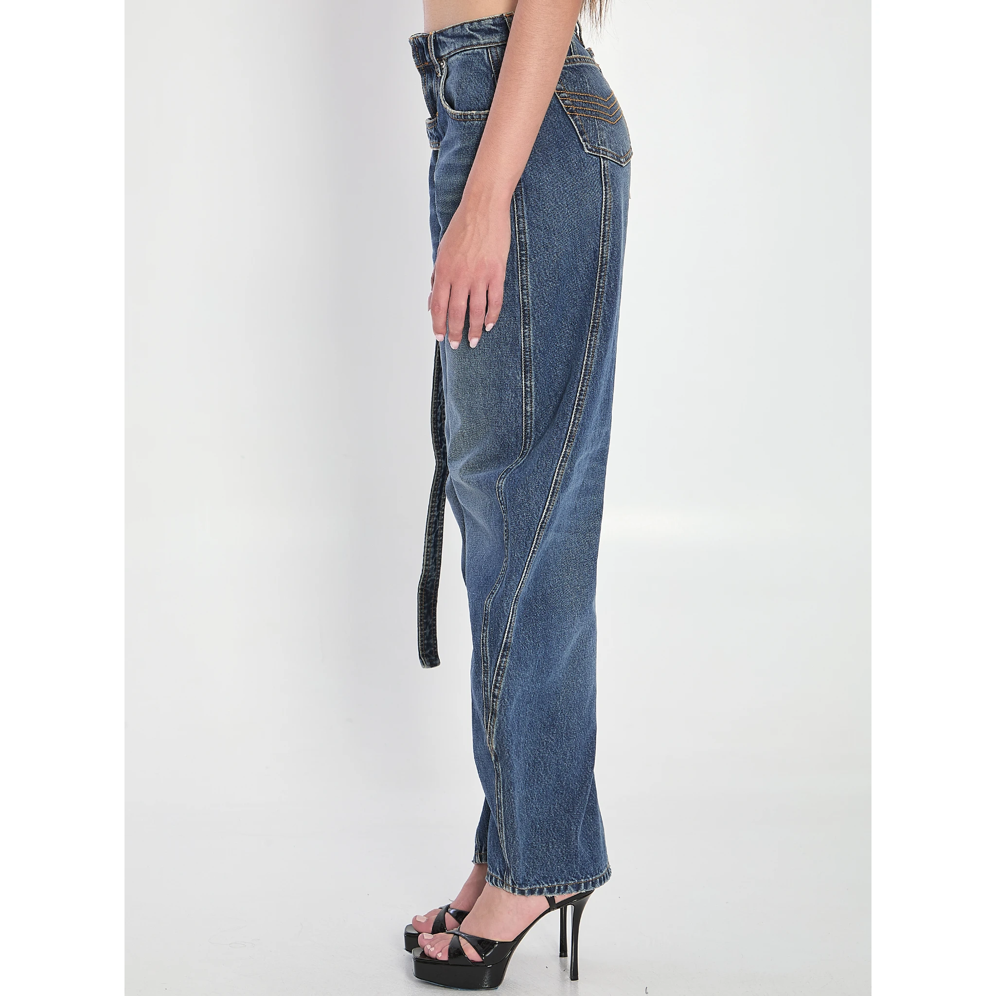 Strap jeans in denim