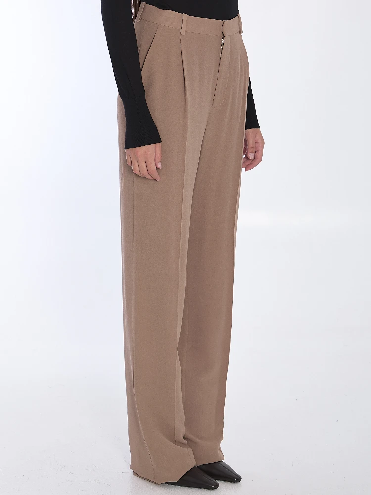 Silk crêpe trousers alternative