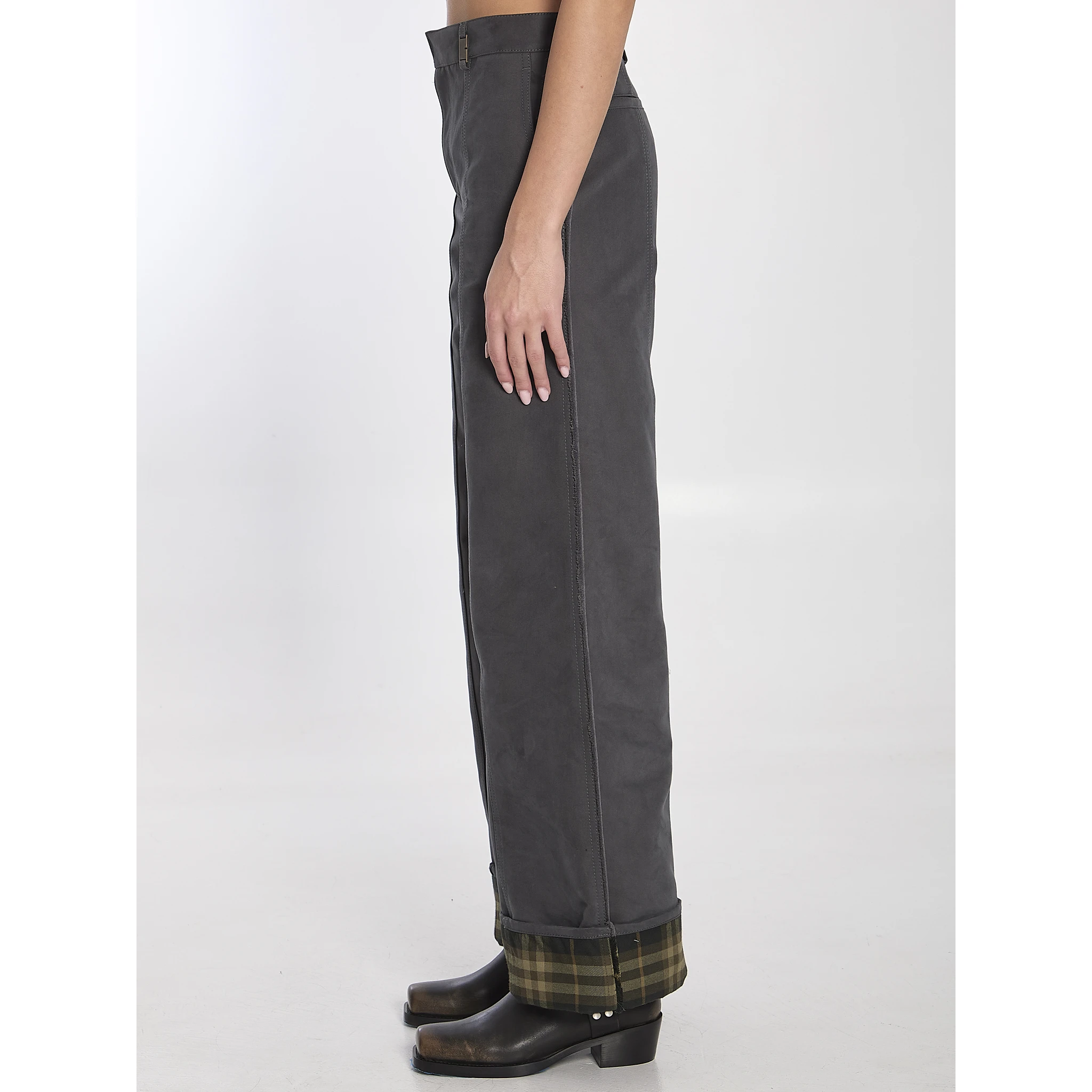 Trousers in cotton and nylon