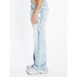 Distressed relaxed jeans