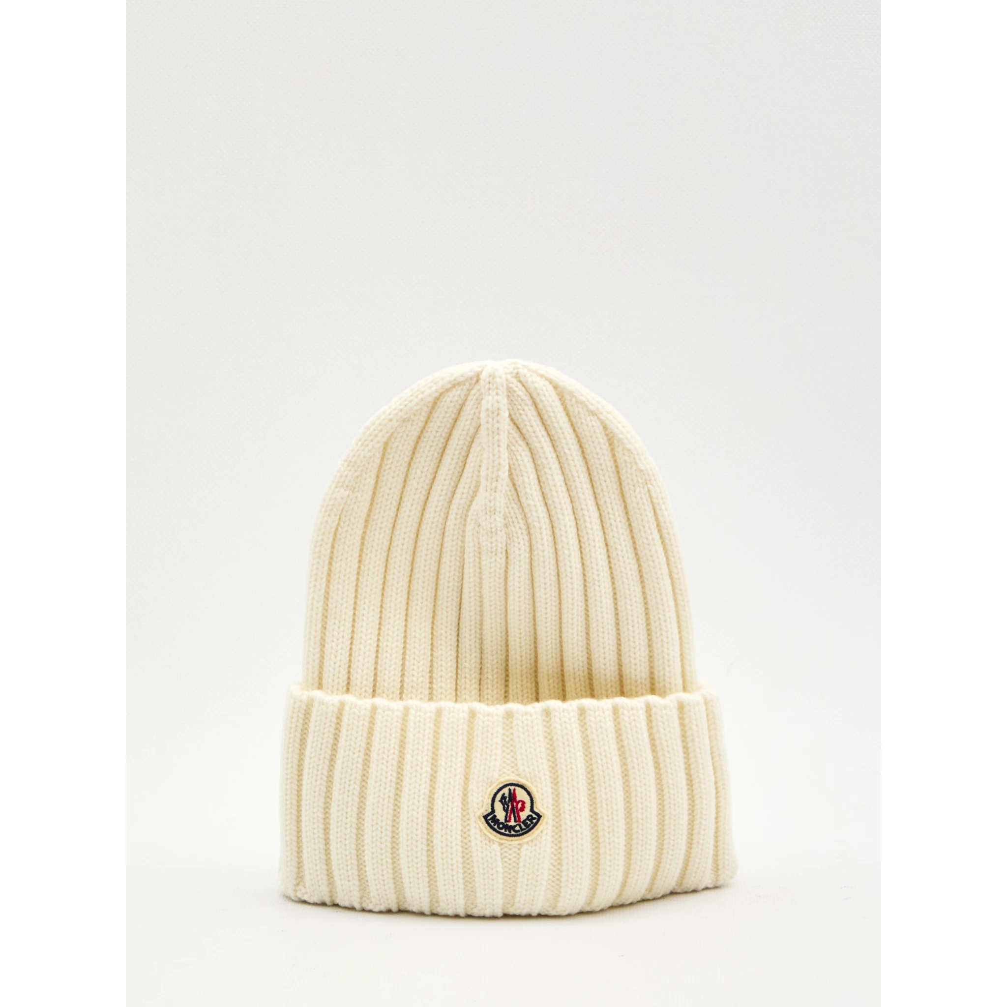 Beanie in virgin wool