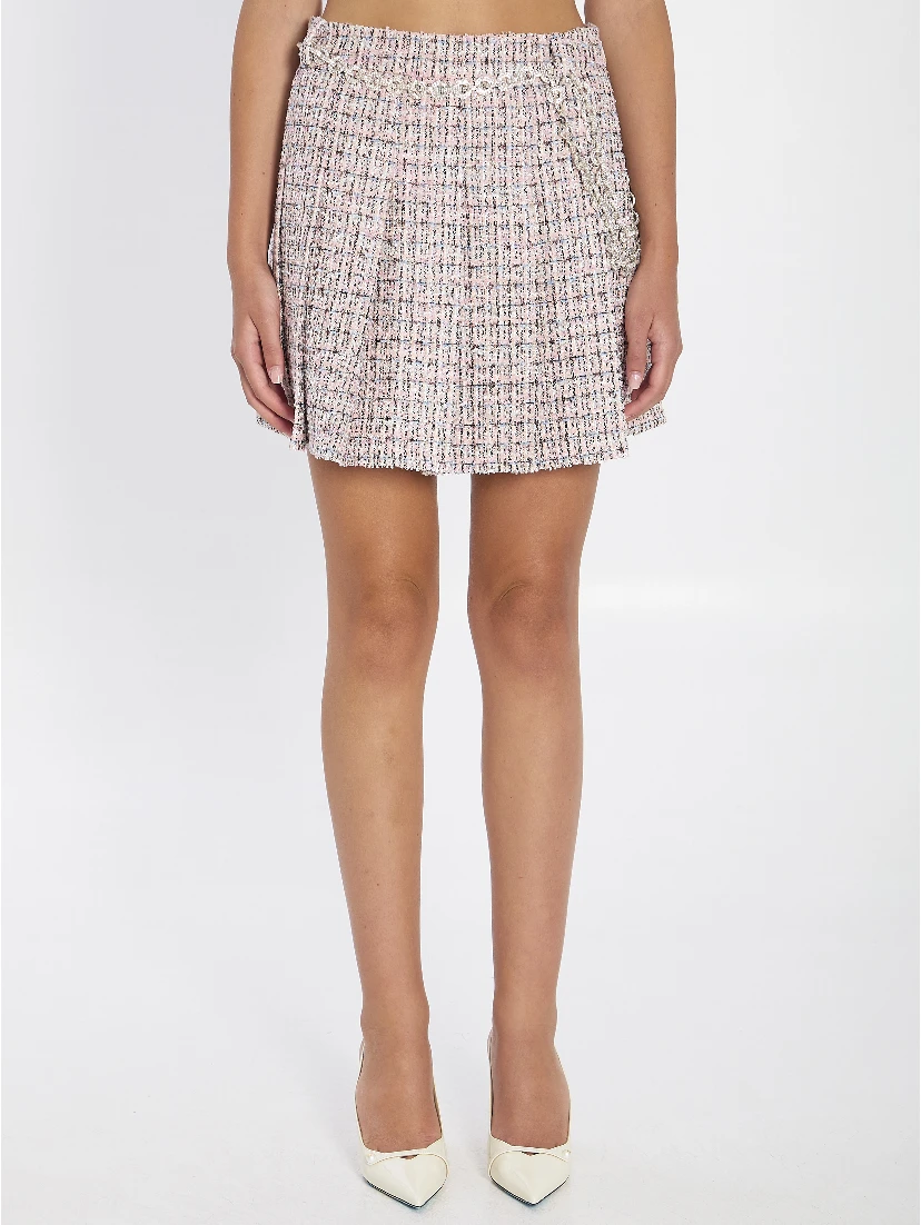 Pleated skirt with belt