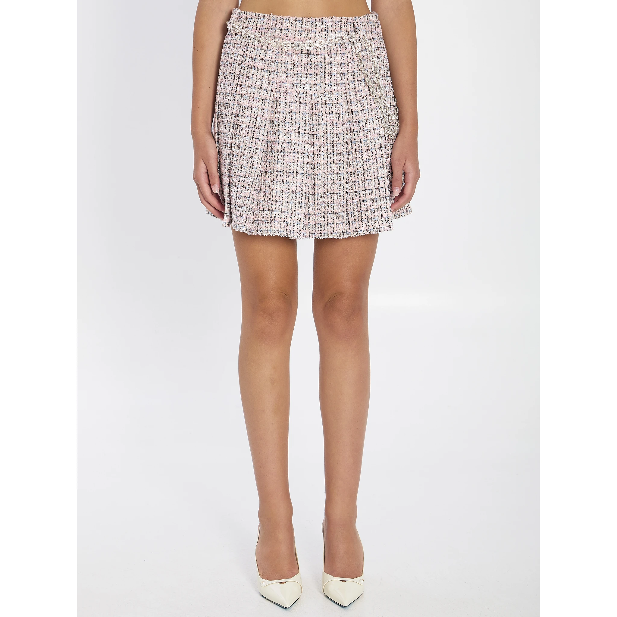 Pleated skirt with belt