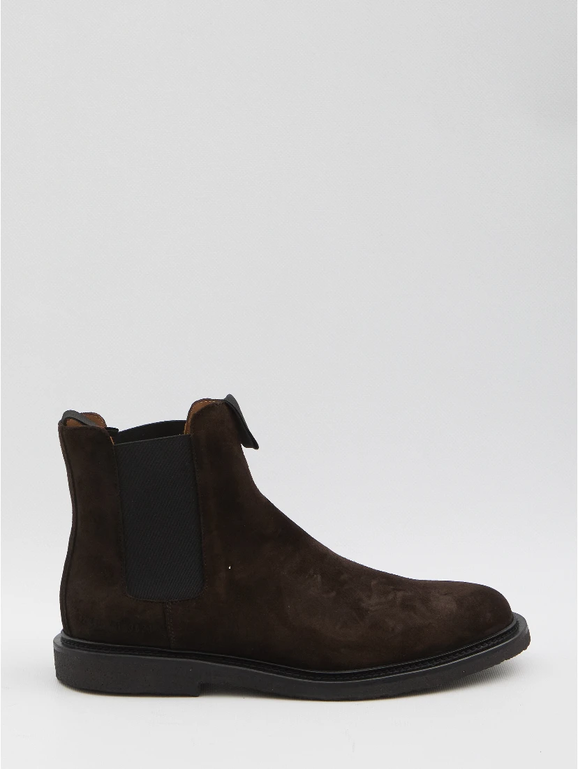 Chelsea boots in waxed suede