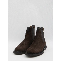 Chelsea boots in waxed suede