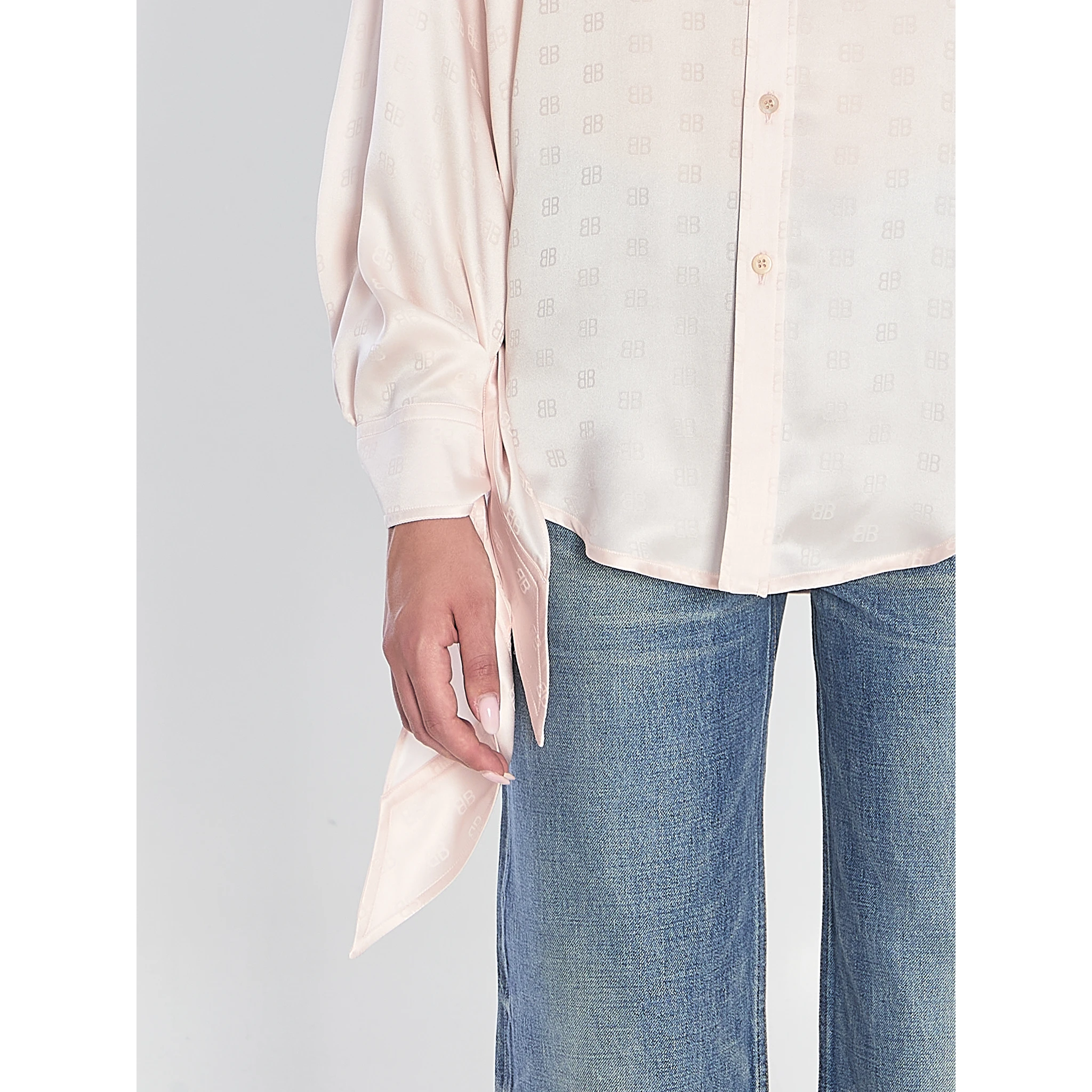 Silk shirt with knotted cuffs