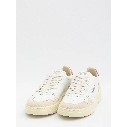 حذاء رياضي منخفض من ميداليست