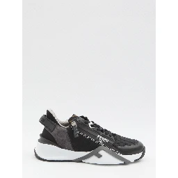 أحذية رياضية من فندي فلو