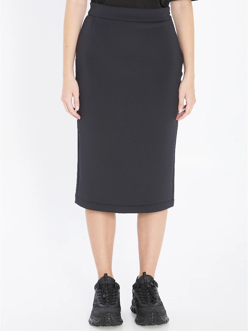 EE72 skirt