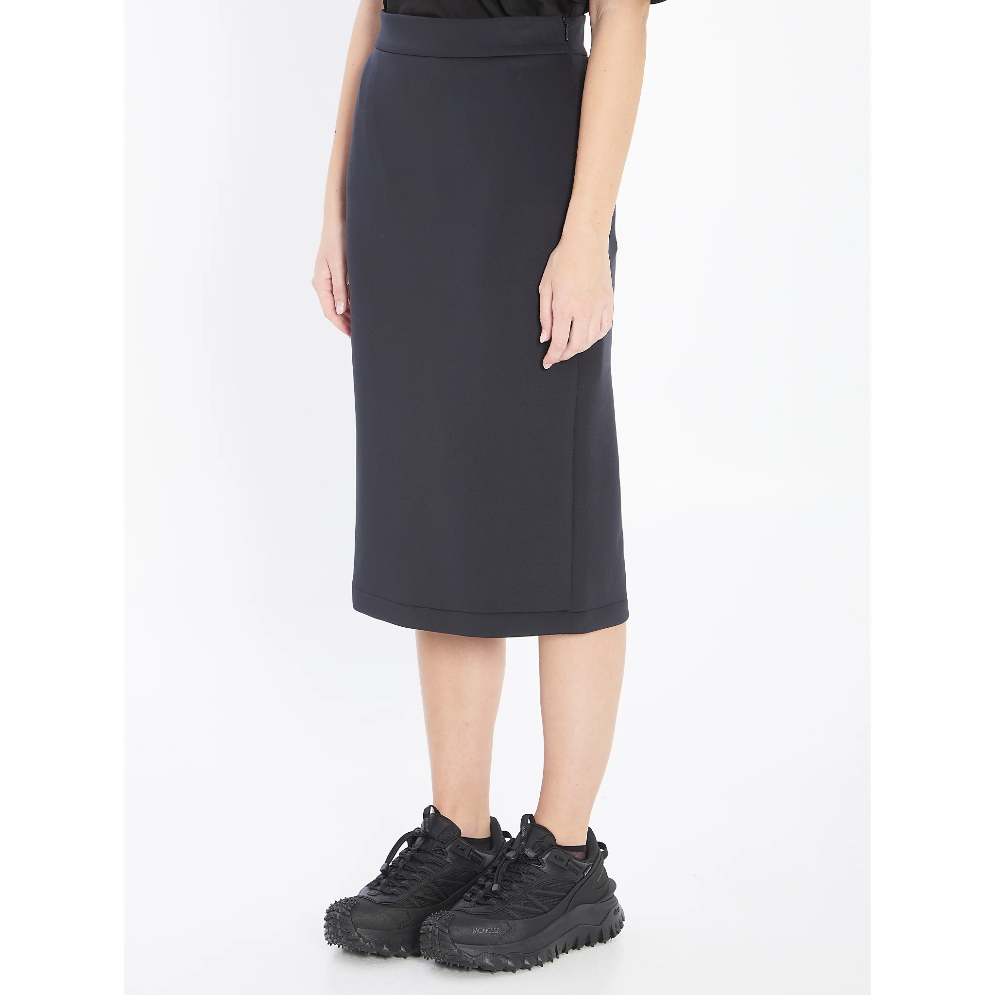 EE72 skirt