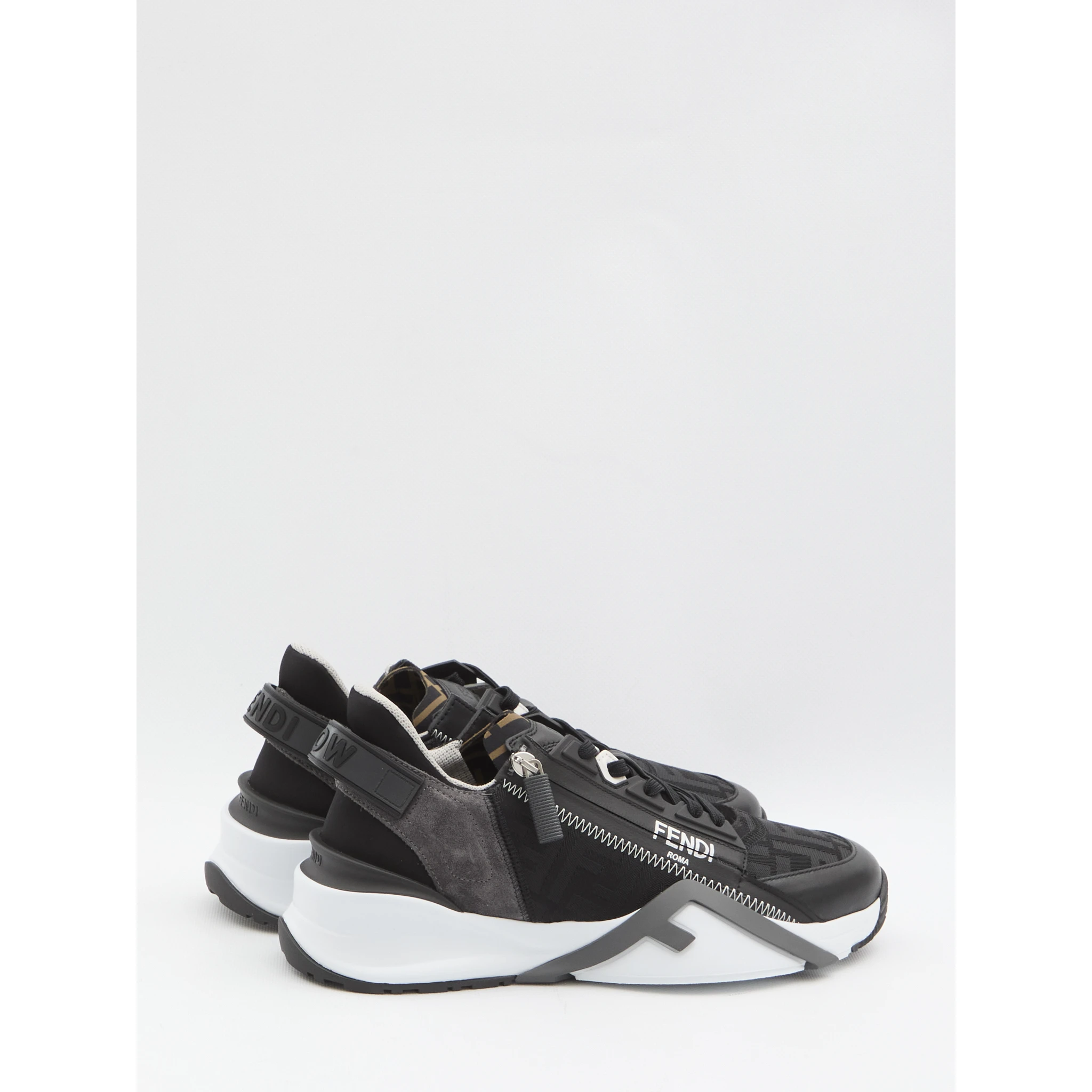 أحذية رياضية من فندي فلو