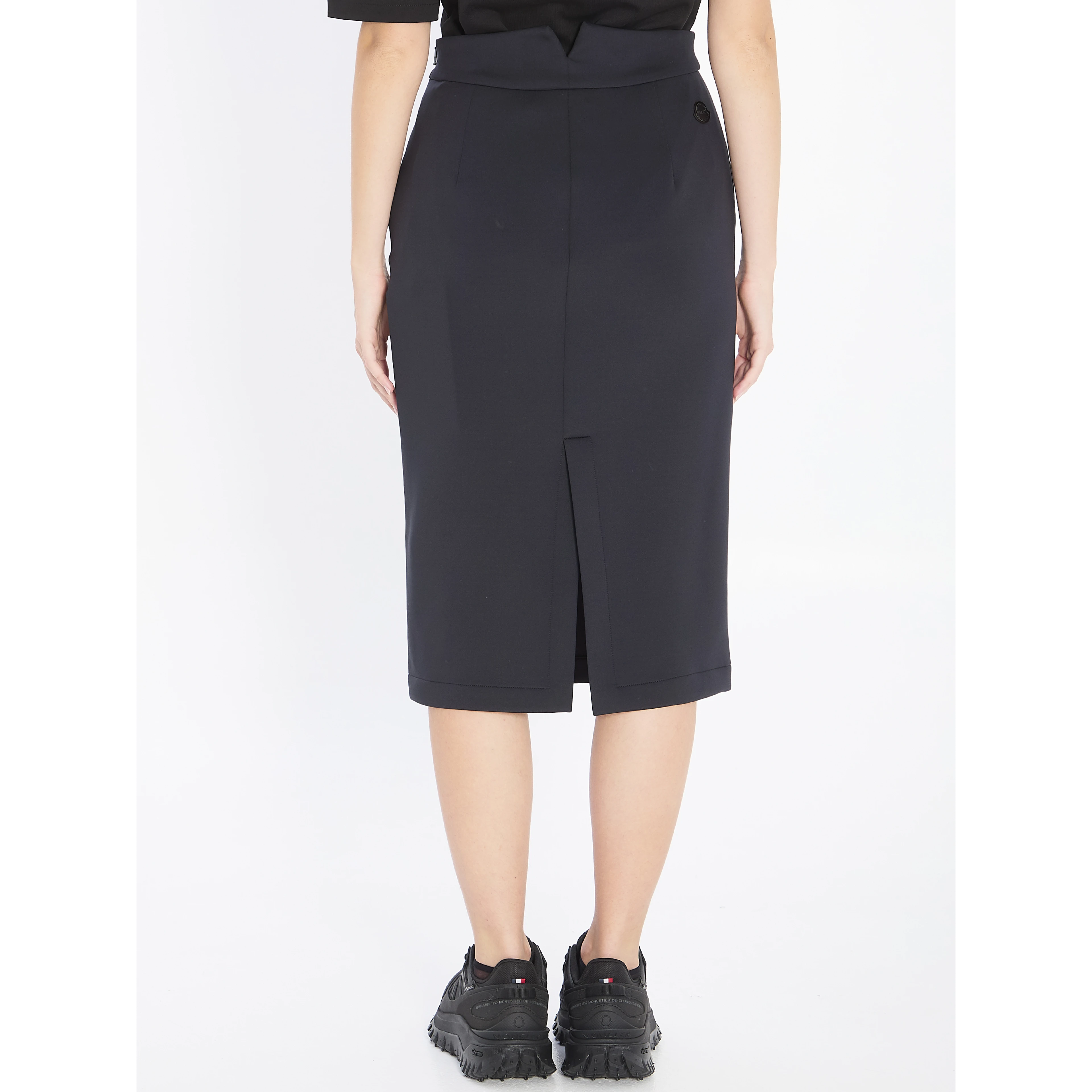 EE72 skirt