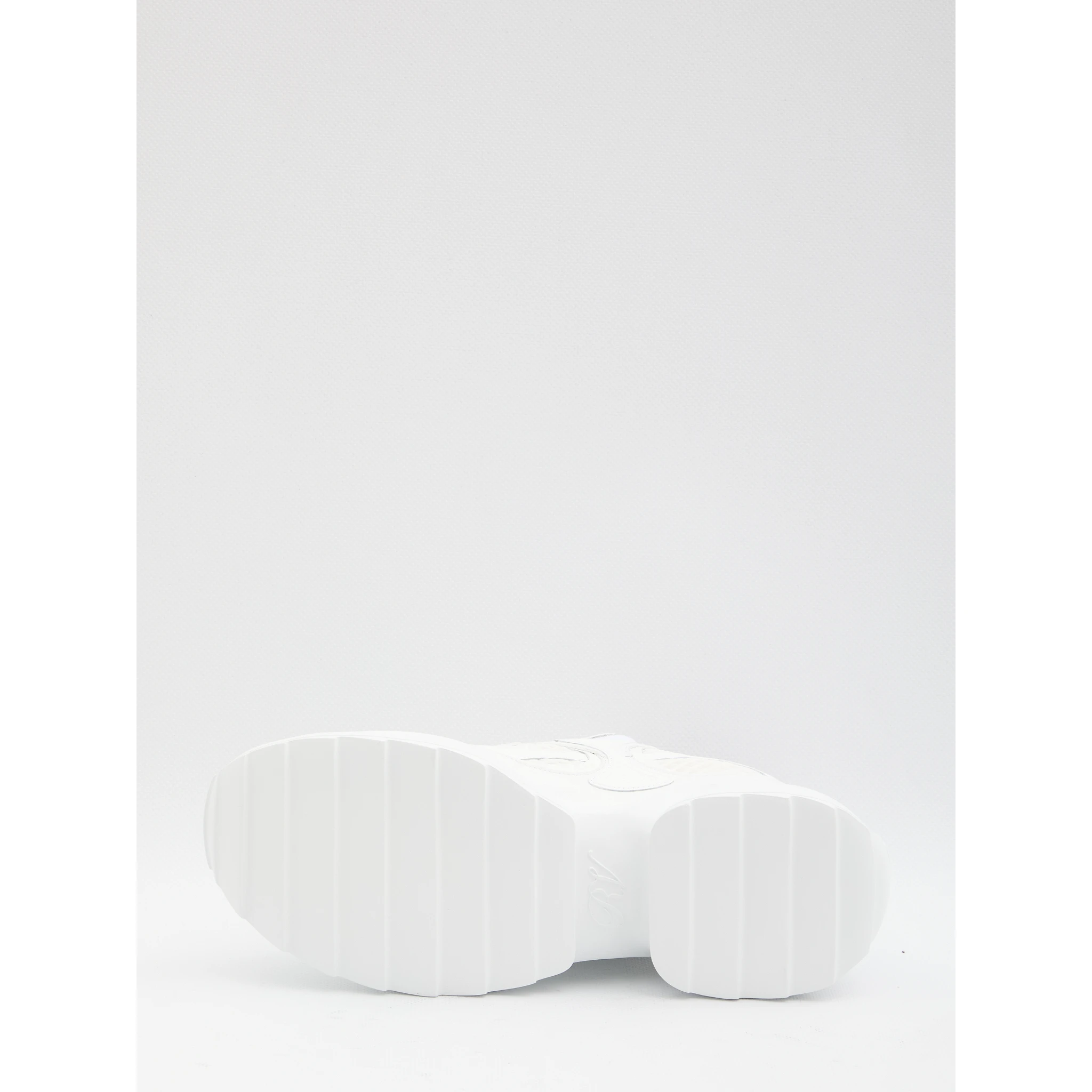 Viv' on the Run sneakers