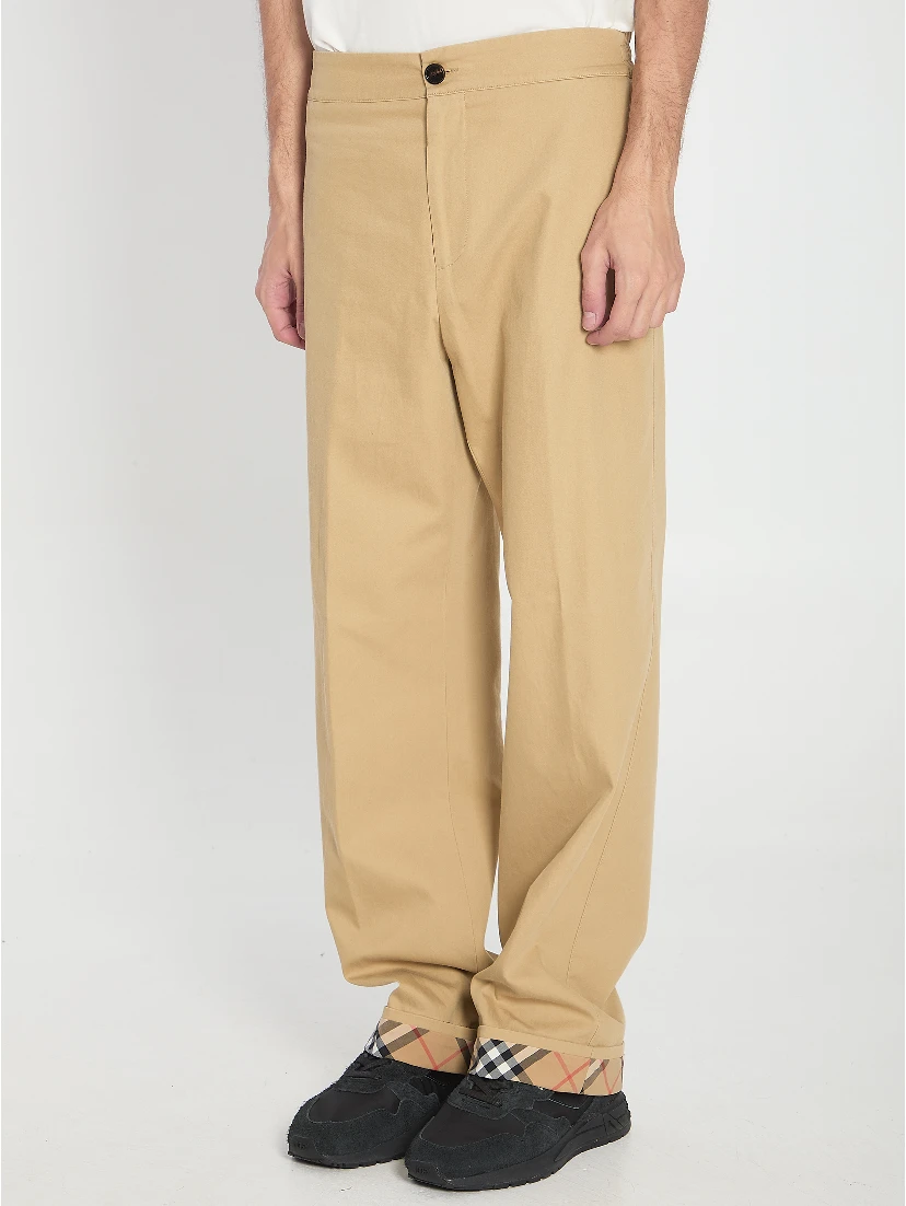 Trousers with elastic band