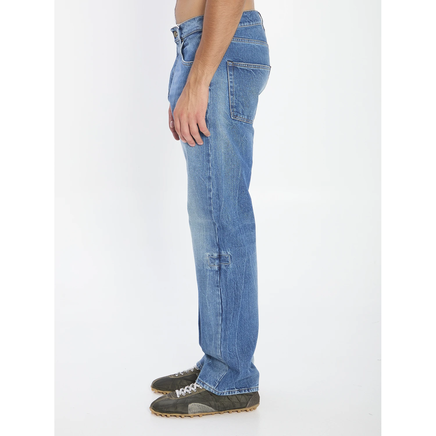 Jeans with patch