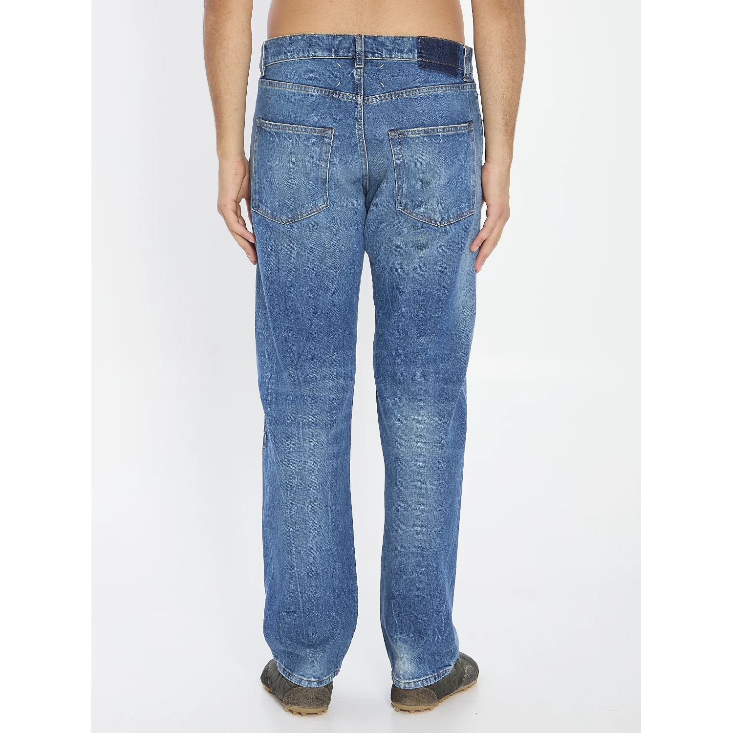 Jeans with patch