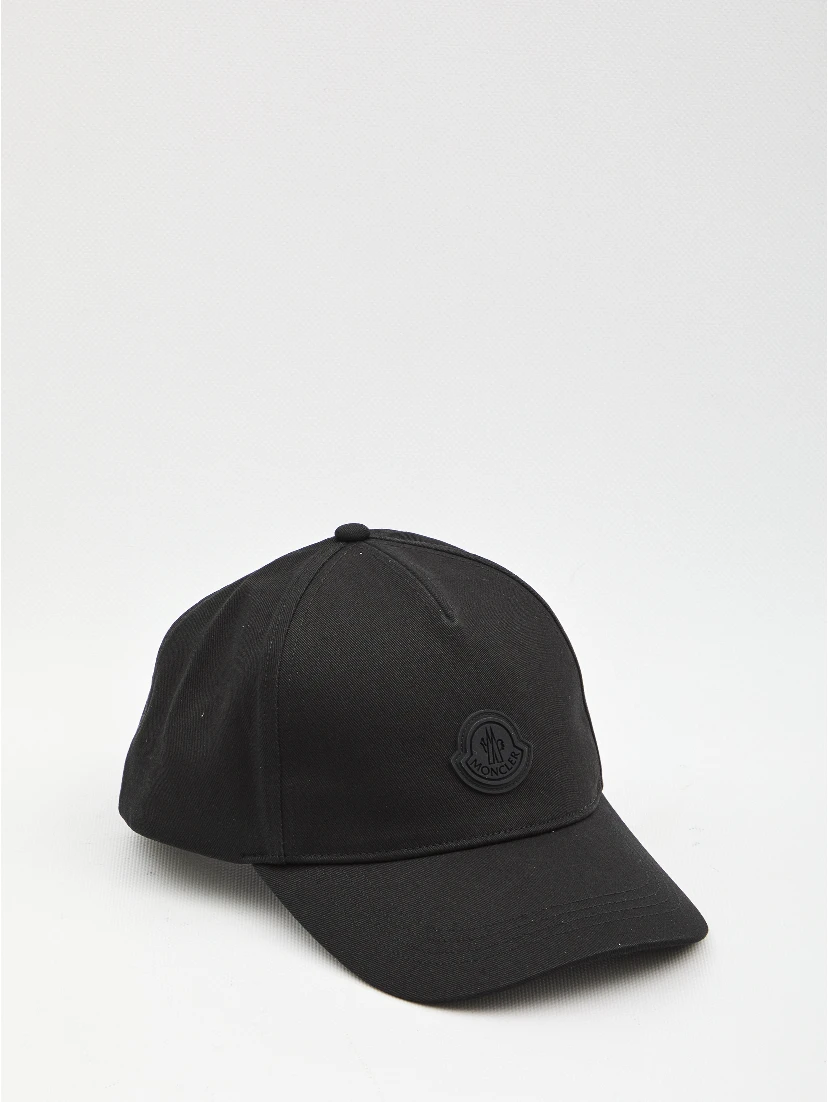 Baseball cap with logo
