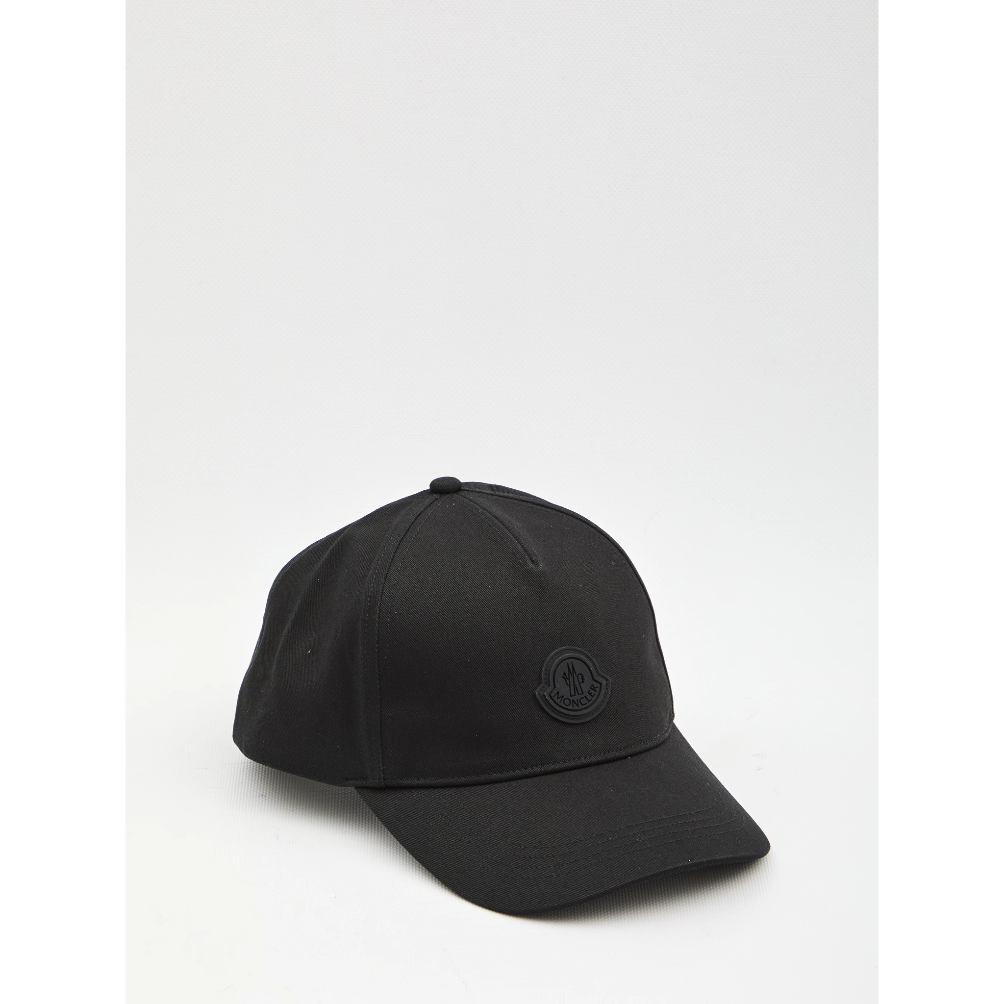 Baseball cap with logo