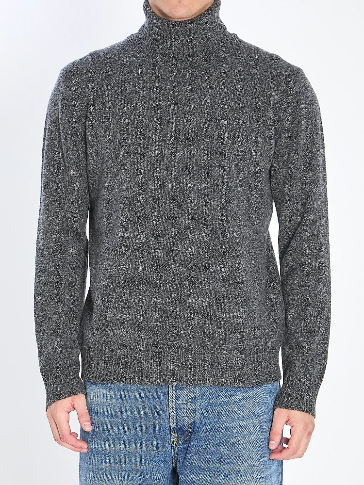 Mouline turtleneck sweater