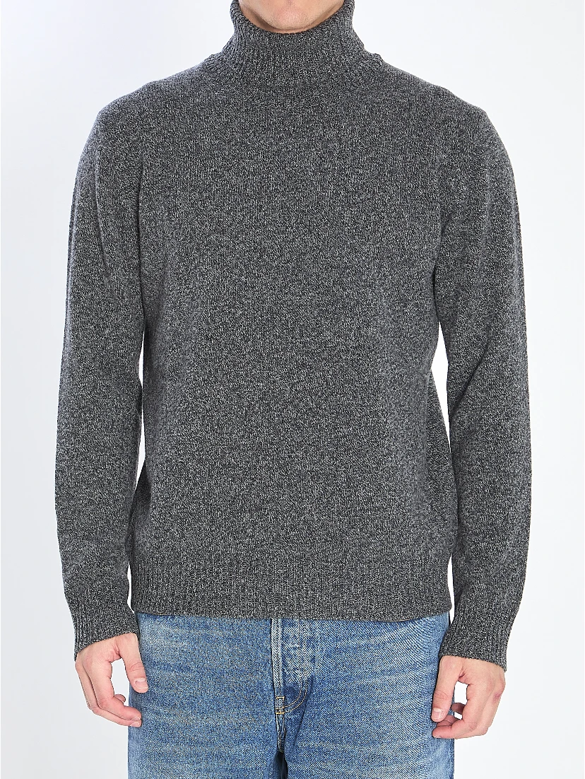 Mouline turtleneck sweater