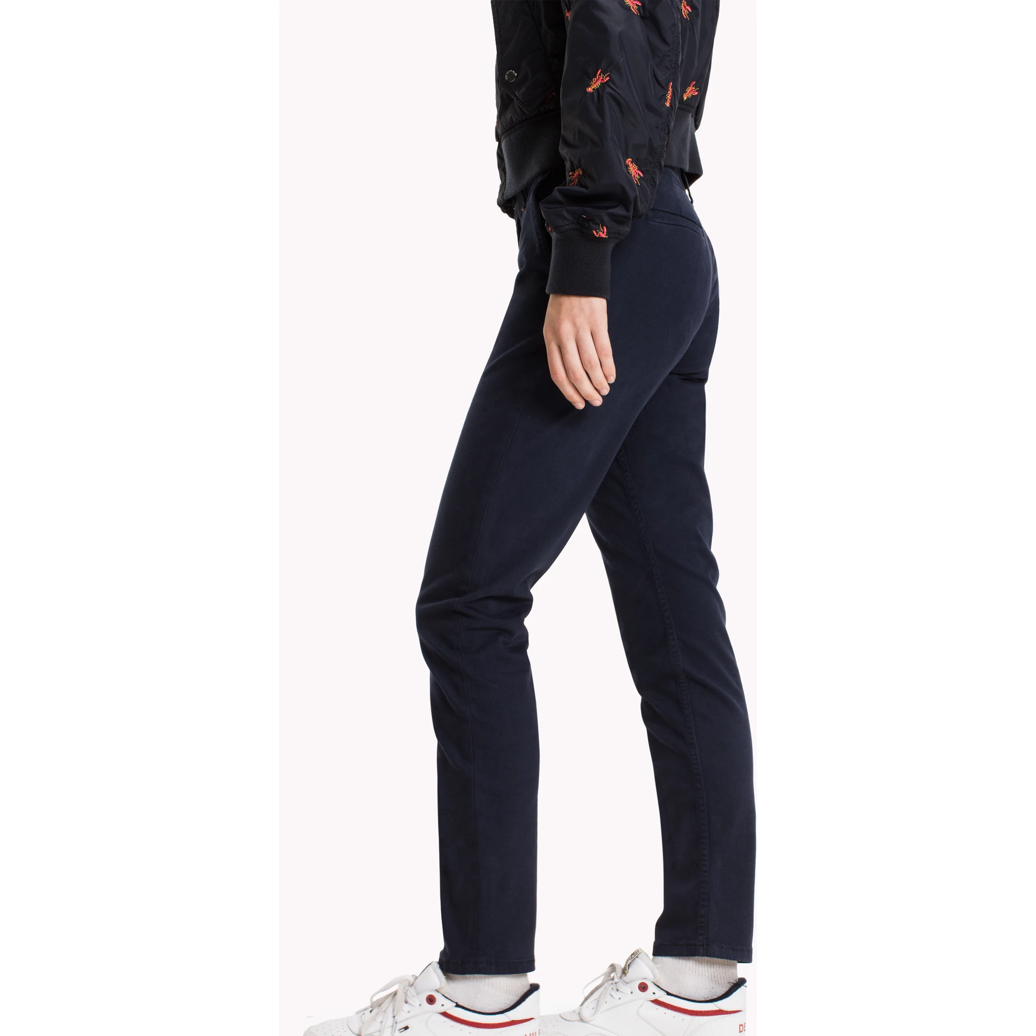 بنطال تومي هيلفيغر أزرق