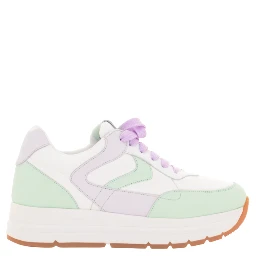 حذاء رياضي أبيض من نوع فوال بلانش